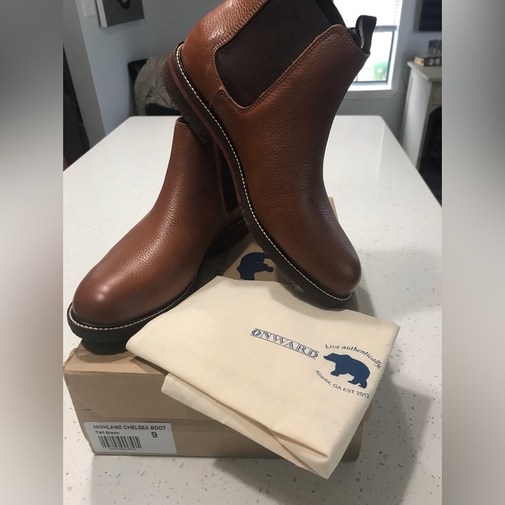 NIB Onward Reserve Highland Chelsea Boot Size 9